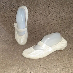 VIRUS MODA-Silver Nubuck Suede-Shimmering Ballet Flats-Sz 39-Excellent